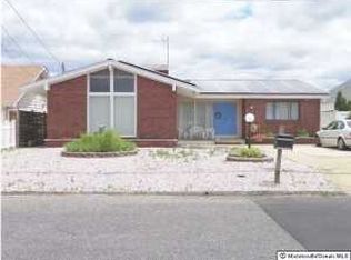 72 Green Island Rd, Toms River, NJ 08753