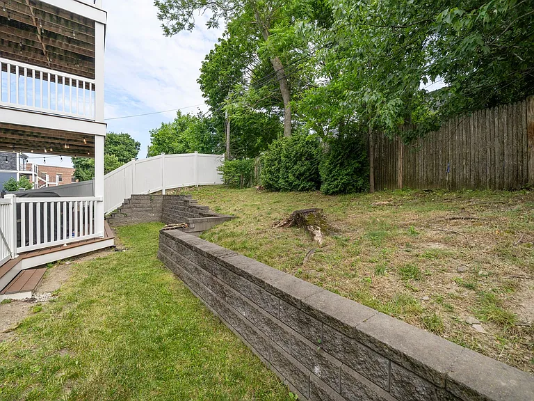 213 E Eagle St #3 — Photo 25