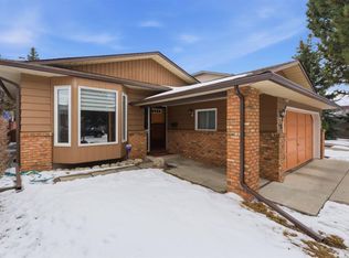 28 W Woodstock Way SW, Calgary, AB T2W5X3
