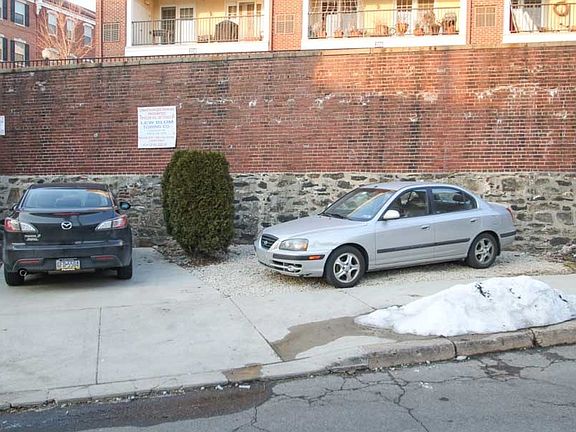 3rd image of 2600 Catharine St