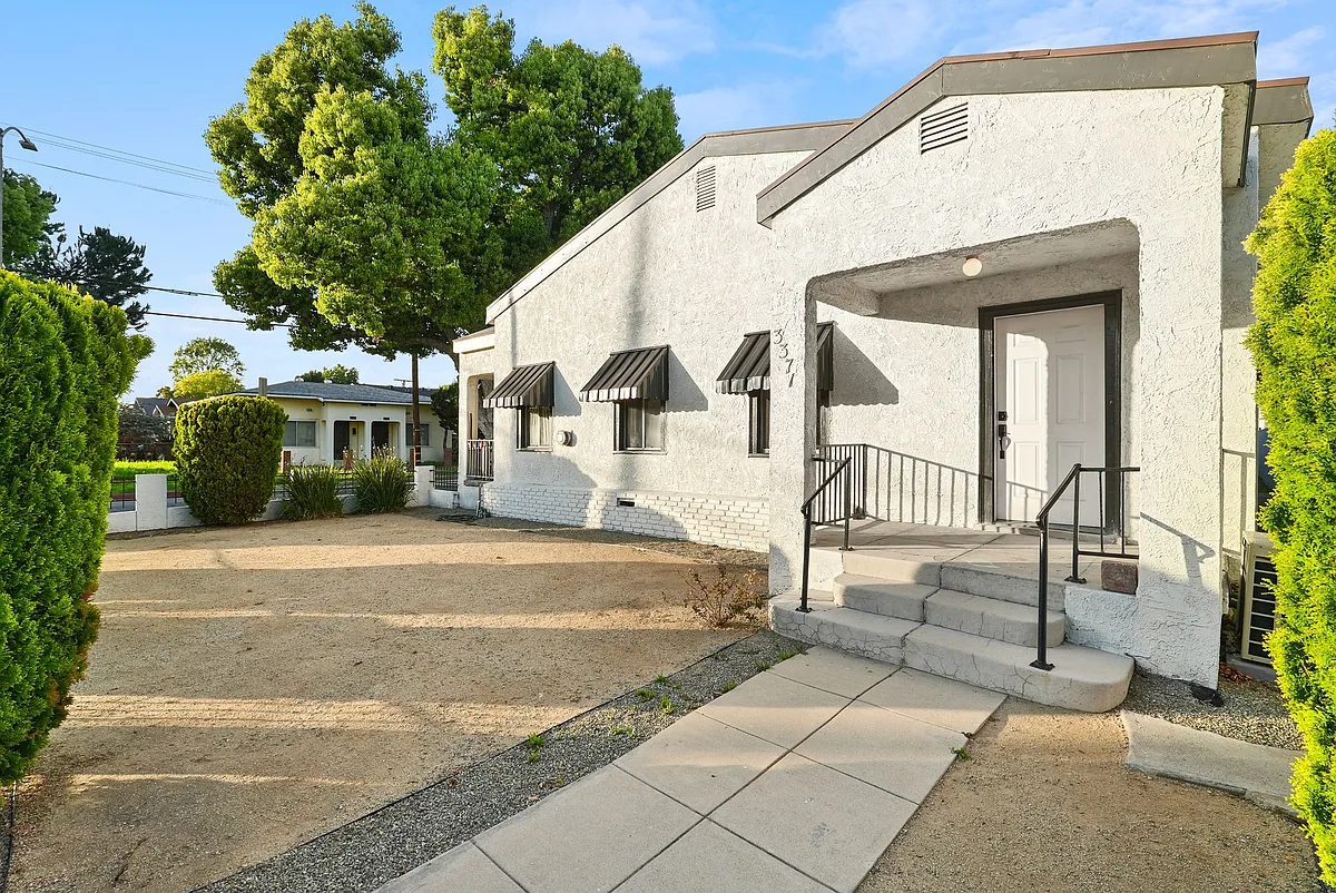 Building Photo - 3371 Perlita Ave