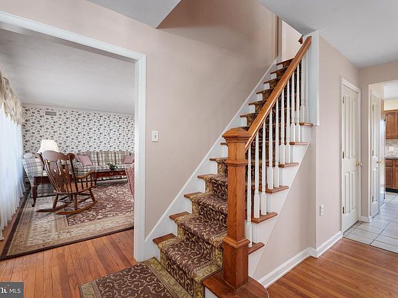 5th image of 267 Lambertville Hopewell Rd
