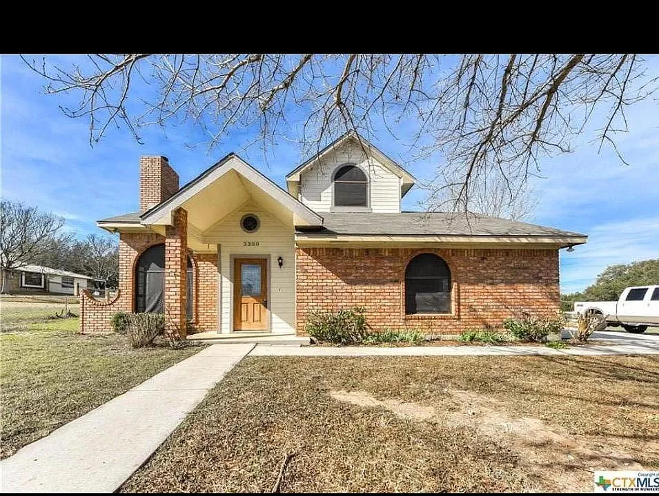 3300 Lois Ln