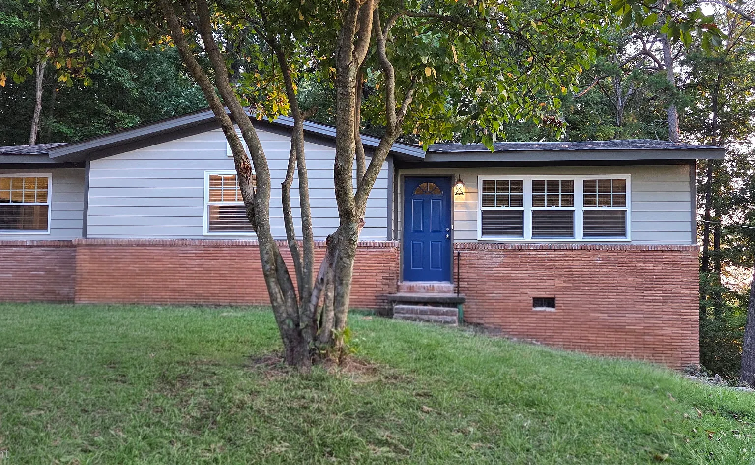 3 bed, 1603 sqft, $1,920 — Photo 1
