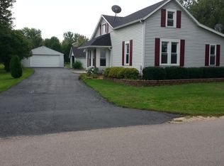 51 Main St, Caledonia, IL 61011