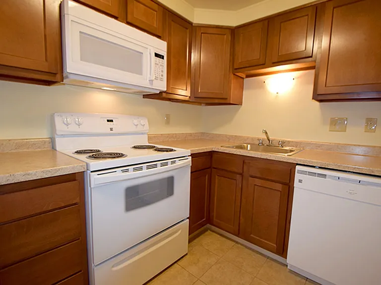 Fox Village Apartment Homes — Photo 47