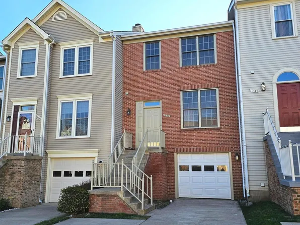 1248 Bond St, Herndon, VA 20170