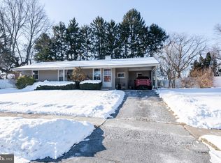 65 Runyon Rd, Hummelstown, PA 17036