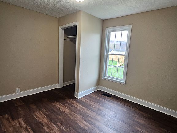 5th image of 1602 E Fairview Ave