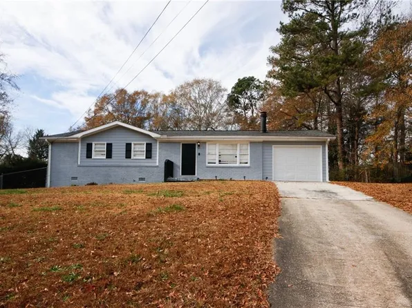 5760 Lakeview Dr, Powder Springs, GA 30127