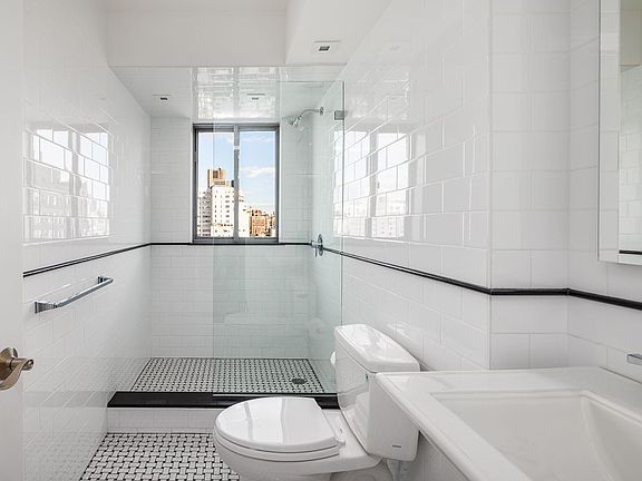5th image of 175 W 12th St APT 15B