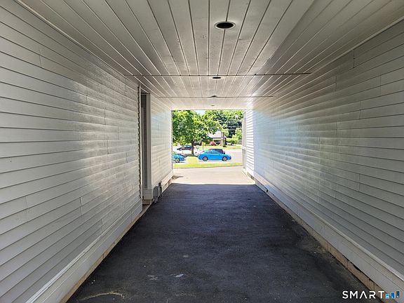 4th image of 55 Mill Plain Road #34-3