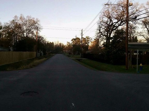 4th image of 8302 Bigwood St