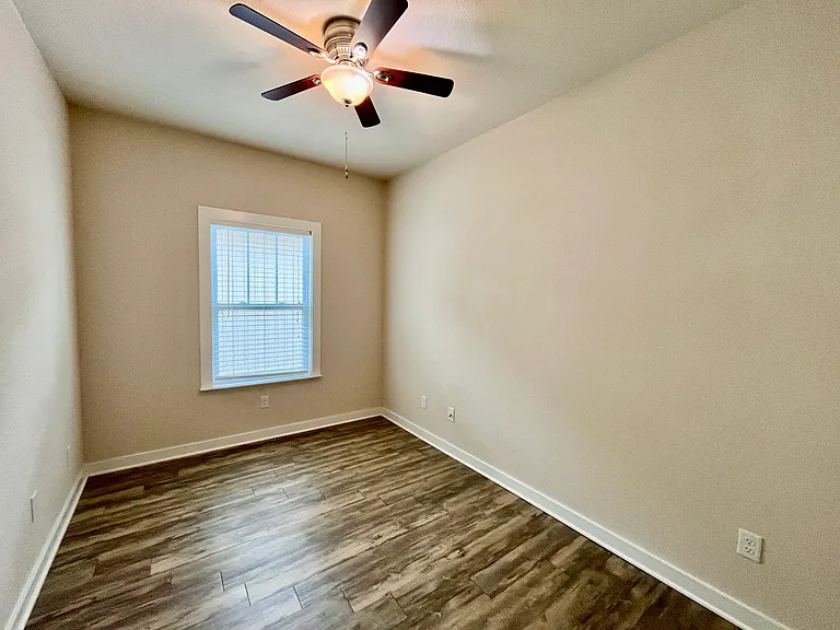 1113 W Government St — Photo 9