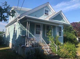 430 Hooper St, Tiverton, RI 02878