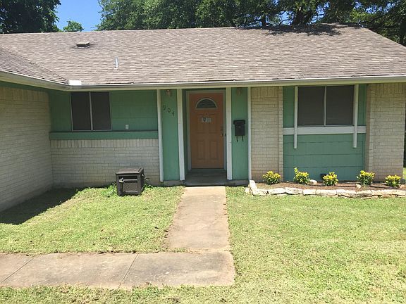 2nd image of 904 Emerald Wood Dr
