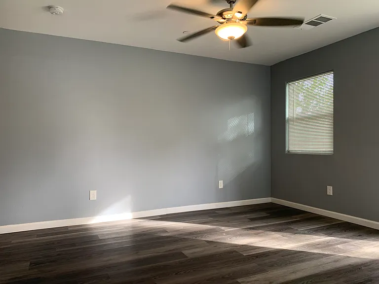 235 W South St — Photo 4