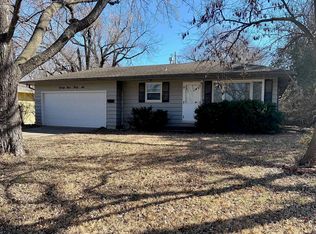 2936 SW Wayne Ave, Topeka, KS 66611