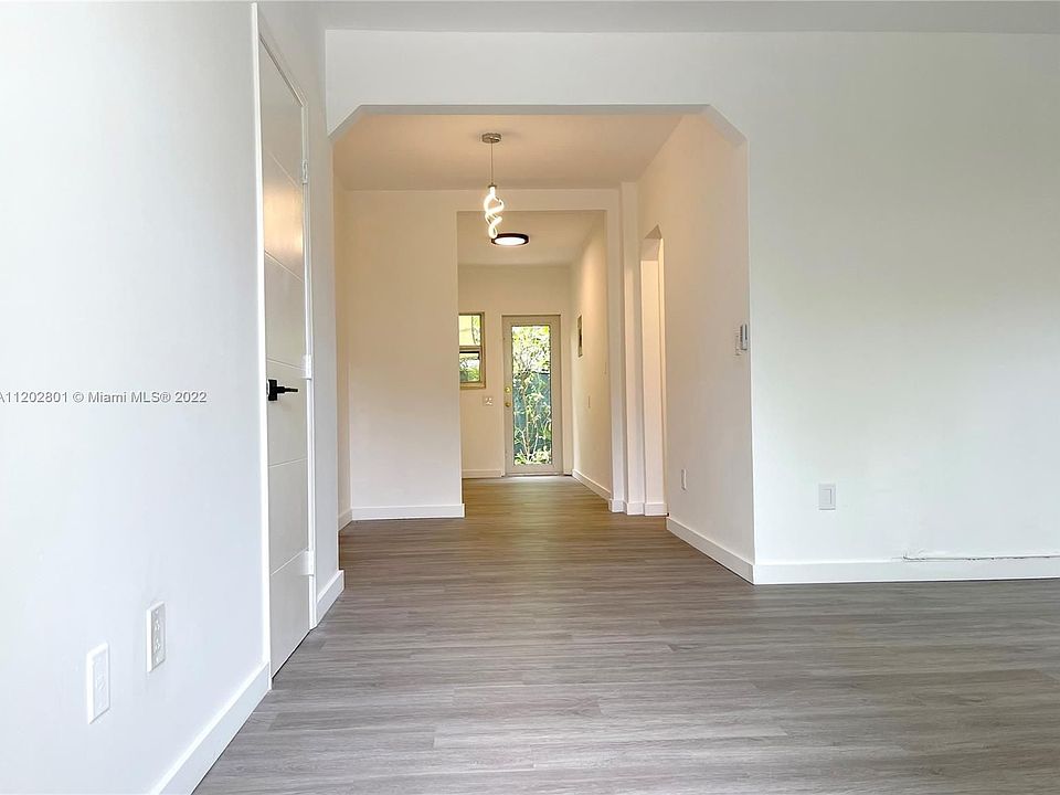 1st image of 1544 Michigan Ave #2