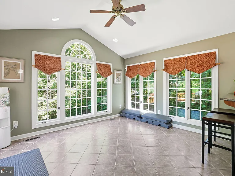 5767 Bush Hill Dr — Photo 22