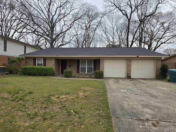35 Bradford Dr, Little Rock, AR 72227