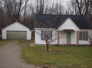 819 N Huron Rd, Linwood, MI 48634
