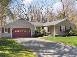 17 Galloway Rd, Chelmsford, MA 01824