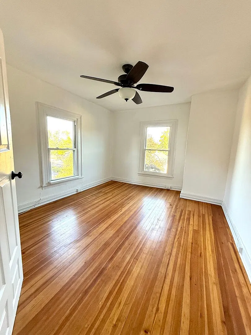 184 Hurley Avenue — Photo 3