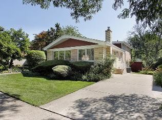 9635 Tripp Ave, Skokie, IL