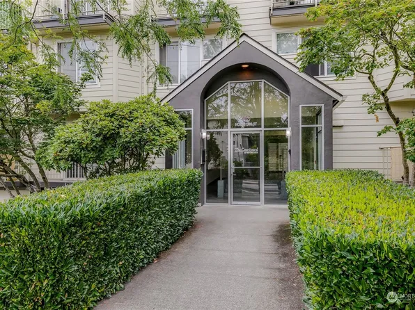 903 N 130th Street #116, Seattle, WA 98133