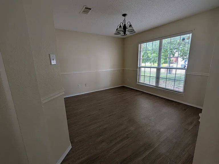 9812 Coolidge Dr — Photo 3