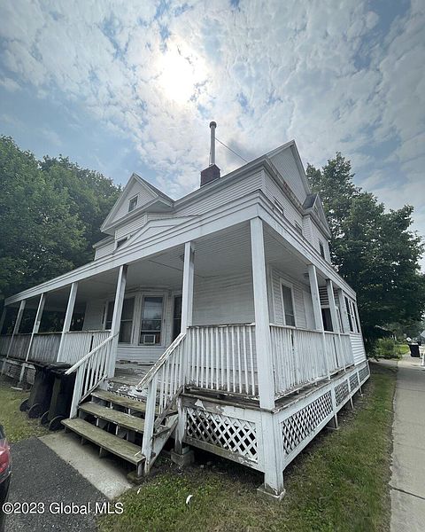 3rd image of 2 S Lake Avenue