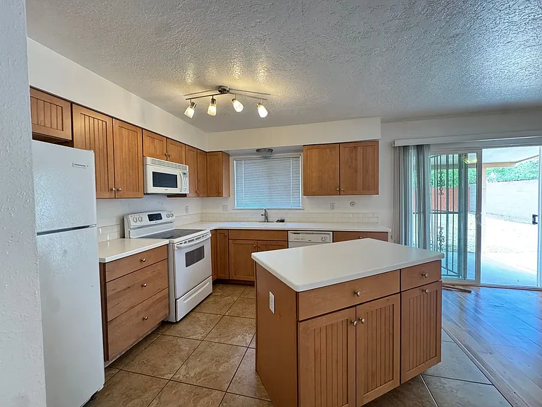 7133 Loma Del Norte Rd NE — Photo 11
