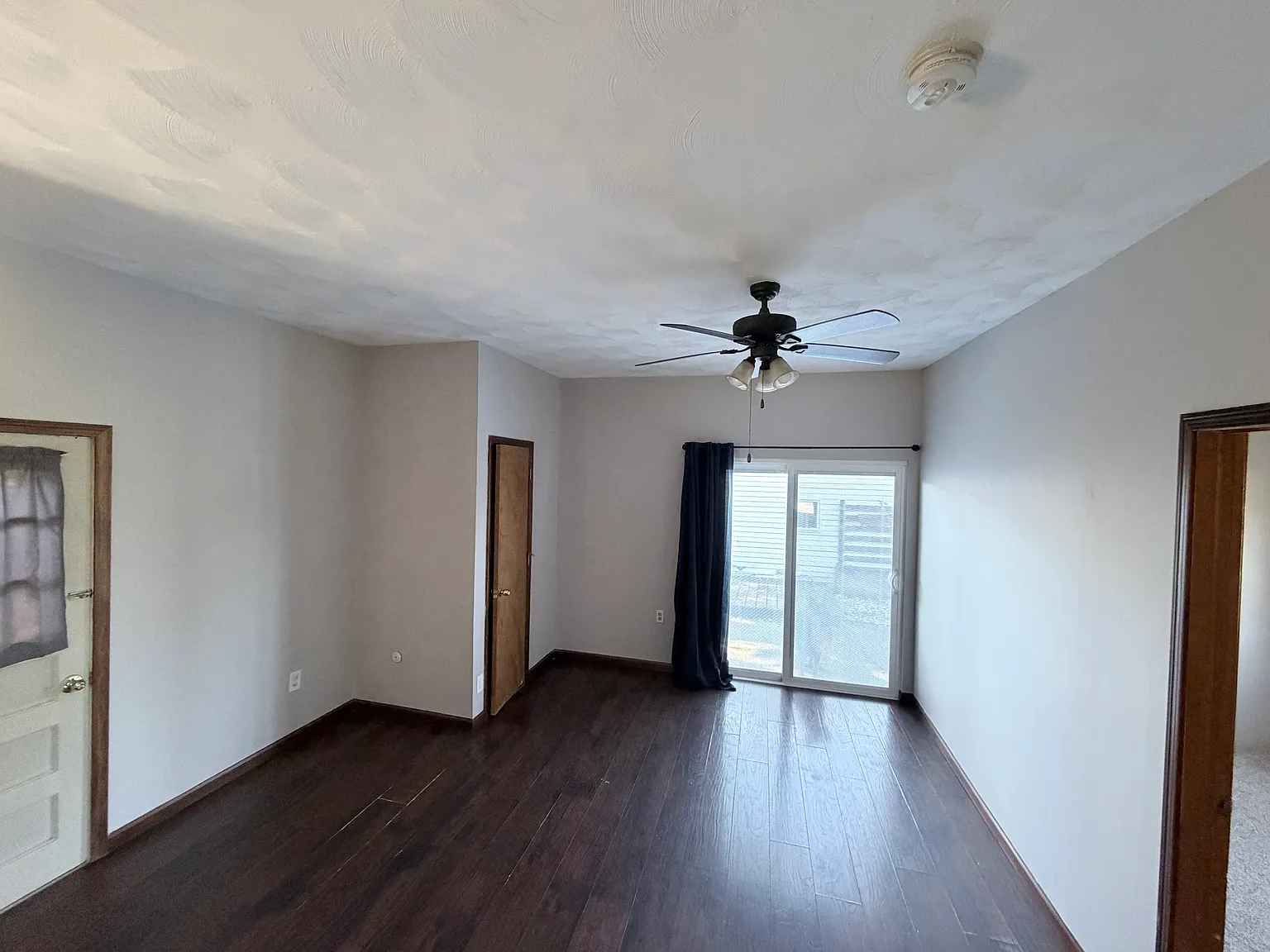 3 bed, 1269 sqft, $1,500 — Photo 2
