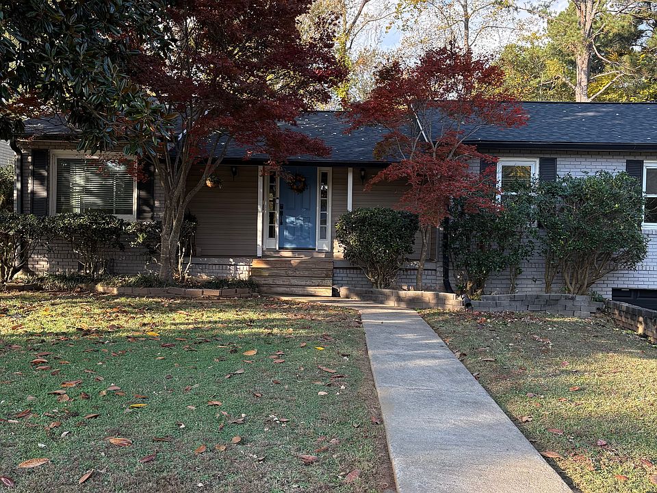 1st image of 1837 Lochlomand Ln SE