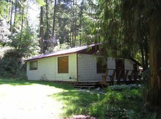 2990 Lakeshore Dr, Sagle, ID 83860