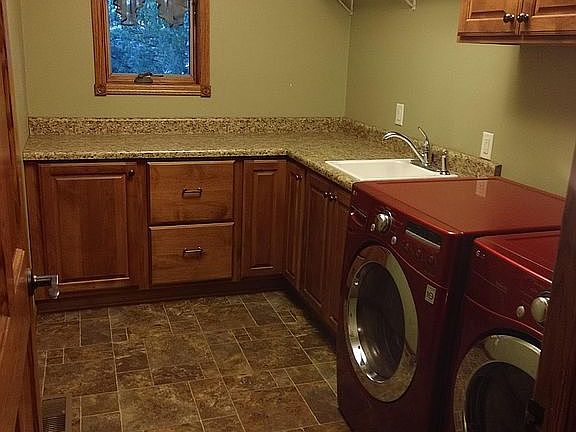 Mudroom/laundry room
