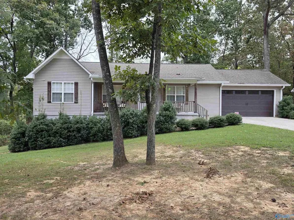 306 N Edmondson St, Albertville, AL 35950