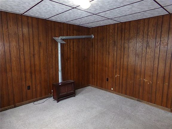 4th image of 48 N Main St #2B