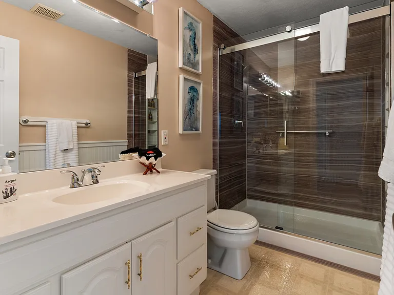 12 Harris Ave — Photo 17