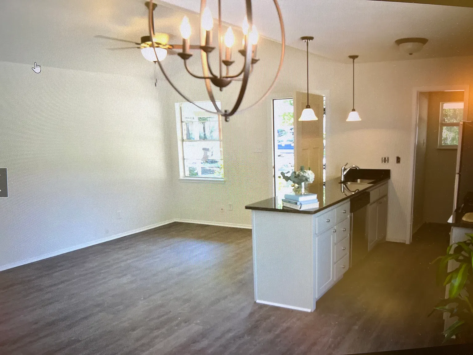 2 bed, 1100 sqft, $1,595 — Photo 2