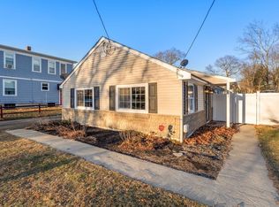 241 Mendon Rd, Attleboro, MA 02703