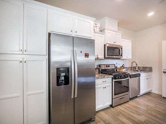 5th image of 1248 3rd St #1238