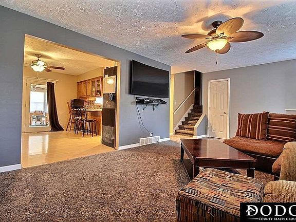 5th image of 20272 Pinkney St