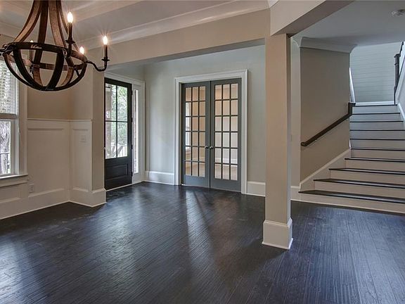 3rd image of 2686 Skyland Dr