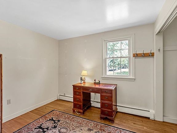 3rd image of 15 Colonial Way