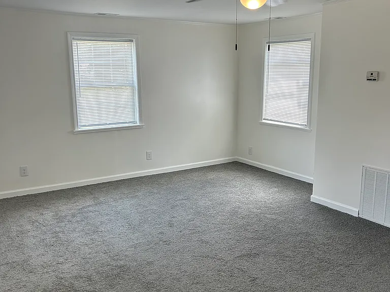 106 Howard Blvd #B — Photo 5