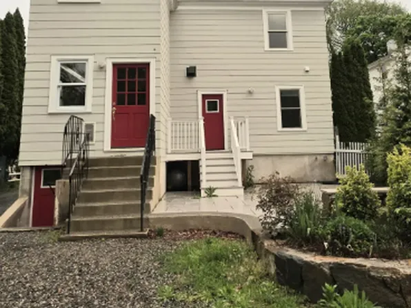 318 Grovers Ave, Bridgeport, CT
