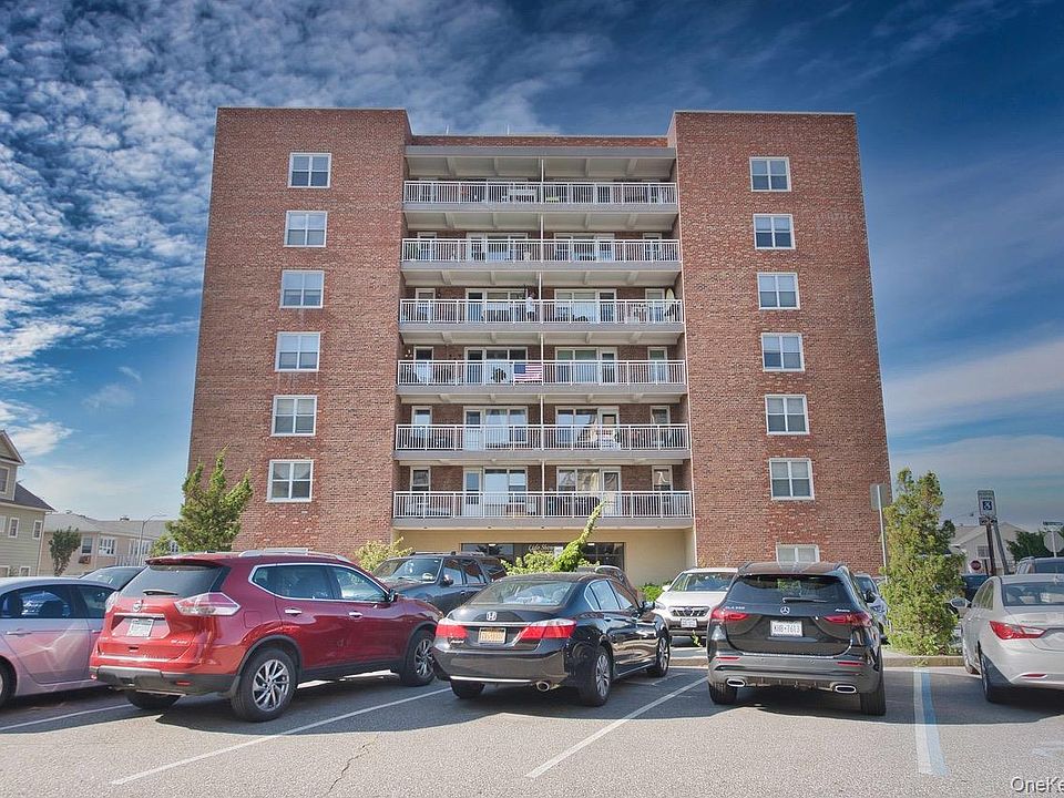 1st image of 855 E Broadway #3F