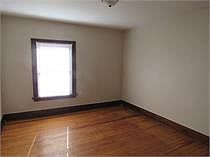 4th image of 710 Johnson St